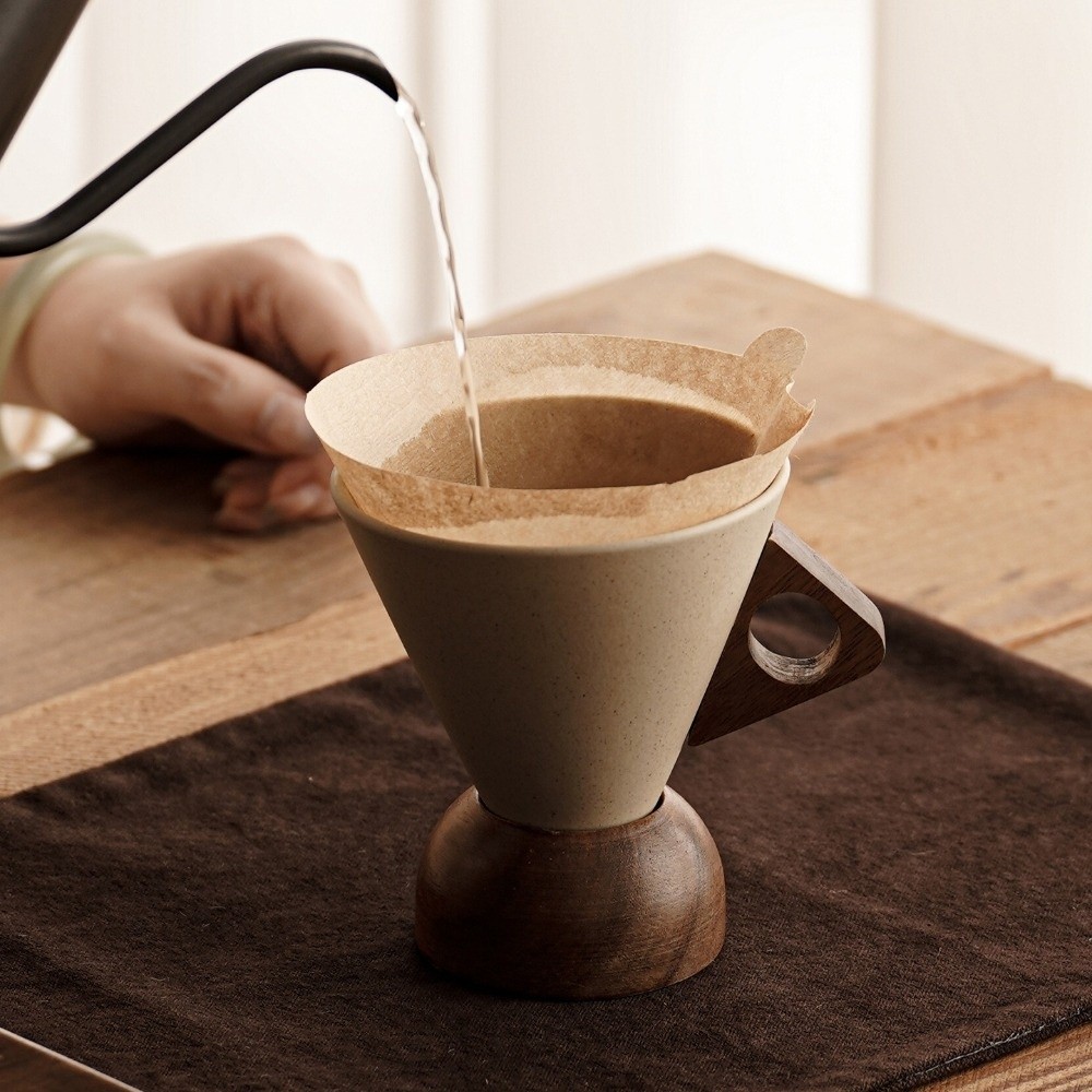 Grobe Keramik-Dreieckstasse im – Coffee Tea Pictures Bewertung und Preis